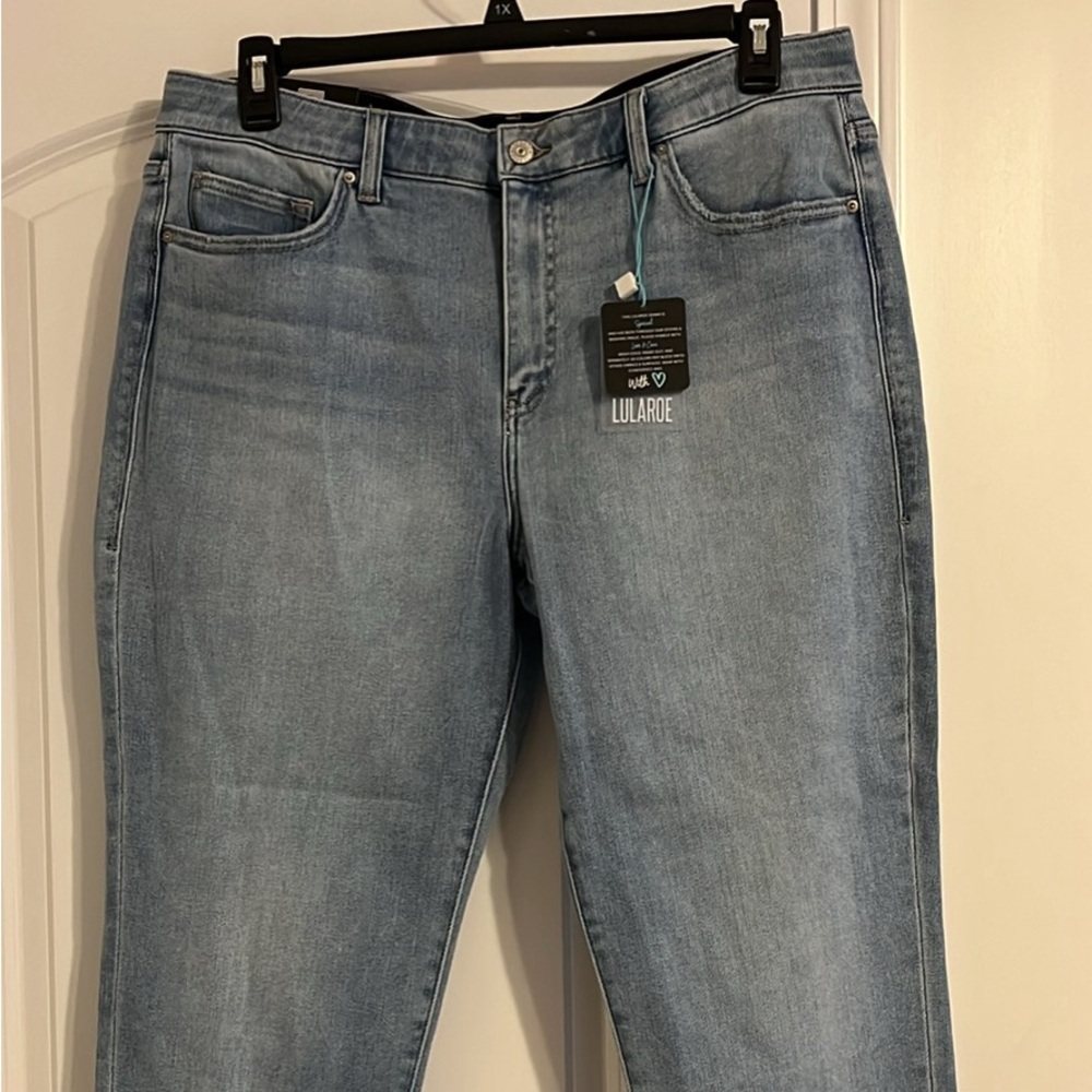 Lularoe Boyfriend Jeans Size 34 NWT